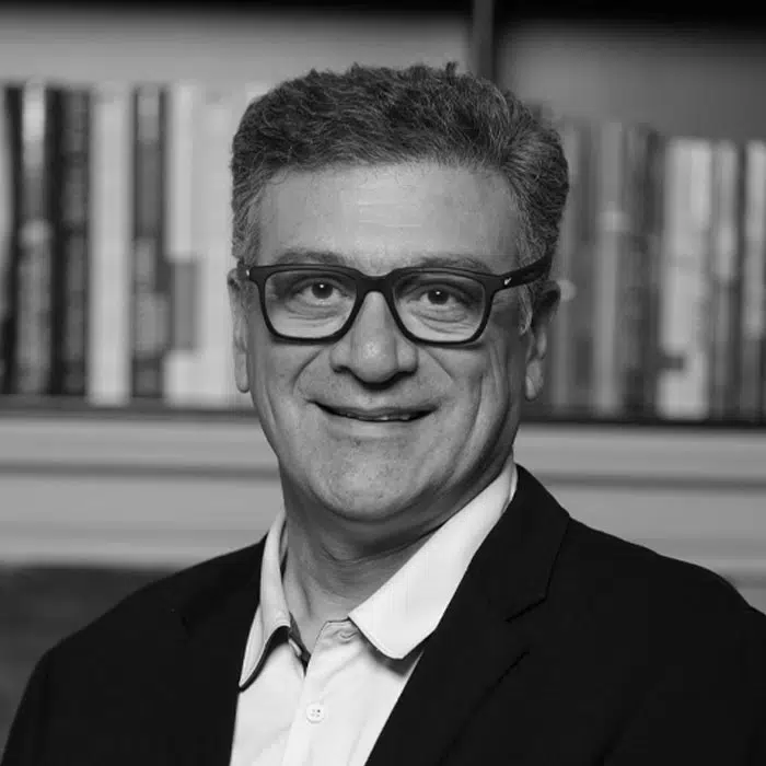 Arash Esfahani